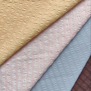 WOVEN CRINKLE CHECKS 130-140GSM 143-146CM